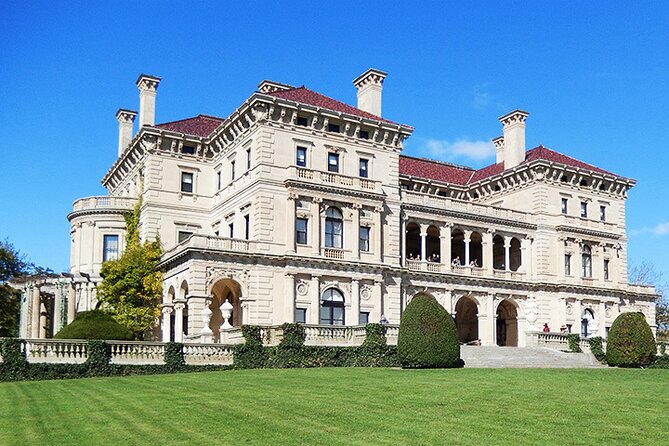 Newport RI Mansions Scenic Trolley Tour (Ages 8+ only) - Where you board and why timing matters