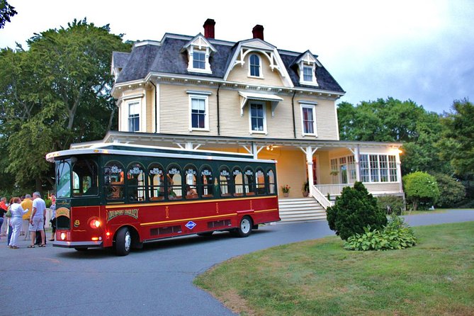Newport Trolley Tour with Breakers Mansion - Viking Tours - The trolley tour: what you get in 90 minutes