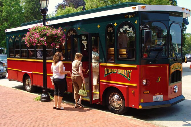Newport Trolley Tour with Marble House - Viking Tours - Meeting at 23 America’s Cup Ave and getting oriented fast