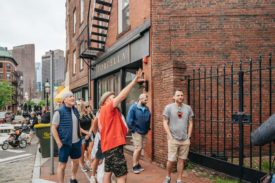 North End to Freedom Trail: Boston’s Food & History - Small-group attention: why max 12 people feels different