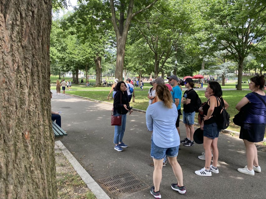 Old Boston: Beacon Hill & Back Bay Walking Tour in French - Key things you’ll notice on this Beacon Hill and Back Bay French tour