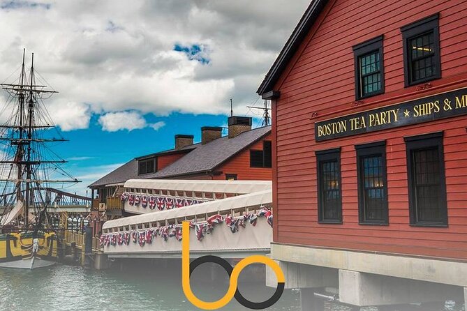Private City Tour of Boston, Lexington, and Concord - Faneuil Hall Marketplace and the Italian quarter walk-through feel