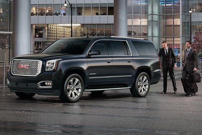 Private Luxury Transportation to/from Boston Logan Airport (BOS) - Private Luxury Transfer That Starts at the Right Curb