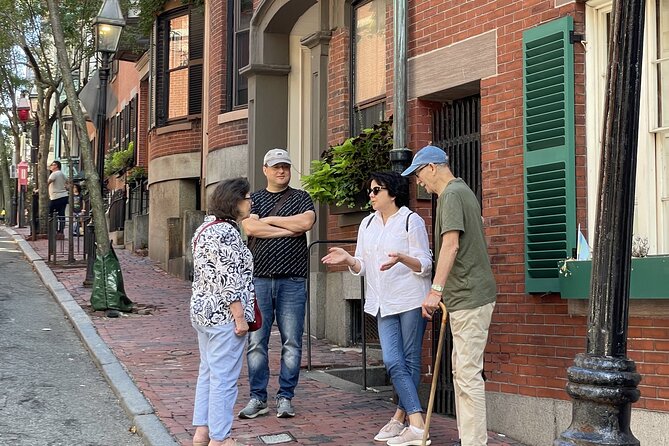 Private Walking Tour from Boston to Beacon Hill Freedom Trail Harborwalk - Price and logistics for a private group up to 12