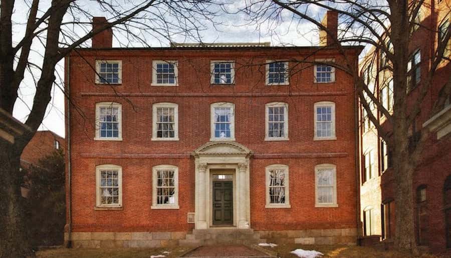 Salem 101 General History Tour - Witch Trials, a Revolution, and the Houdini Connection