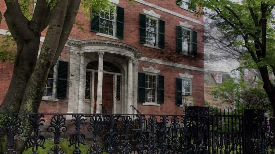 Salem: Haunted Footsteps Ghost Tour - Why a haunted walking tour works best in Salem