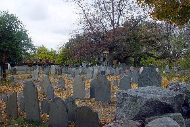 Salem History & Haunt Walking Tour - 127 Essex St Start Point: Set Yourself Up for an Easy Evening