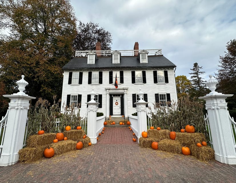 Salem, MA: Hocus Pocus Movie Guided Walking Tour - The movie filming stops: high school, Dennison House, and more on the same streets