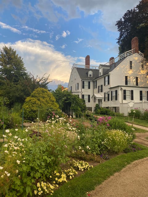 Salem, MA: Hocus Pocus Movie Guided Walking Tour - Getting back after the tour ends at Pioneer Village