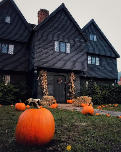 Salem, MA: Mysteries & Murder Guided Walking Tour - Where the tour starts: Old Town Hall at 32 Derby Square
