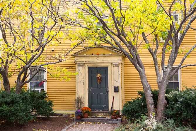 Salem Merchants and Mansions Guided Architecture Walking Tour - Witch City Mall, Bewitched Statue, and Ending Near the Sculpture
