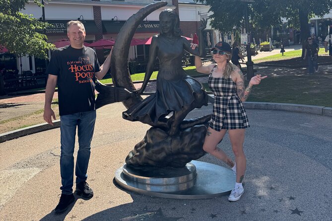 Salem Movie Magic Tour: Hocus Pocus and Bewitched locations - Stop 3: Salem Old Town Hall, Elias Hasket Derby, and Party Scenes