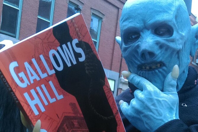Salem On Foot Walking Tours - A fast, 90-minute orientation walk through downtown Salem