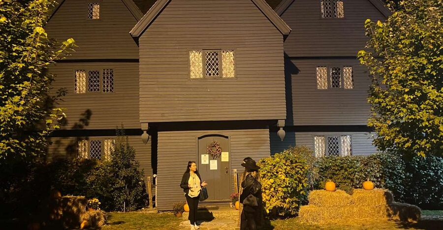 Salem: Psychic Bewitched Tour With Tarot Reading - Witch history, but with a personal edge