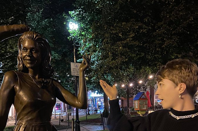 Salem's Spooky Spectres Walking Ghost Tour - How the stories feel, and what makes the guiding style matter