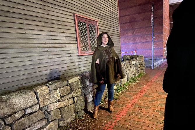 Salem's Spooky Spectres Walking Ghost Tour - Where you start at 29 Congress St, and how to avoid stress