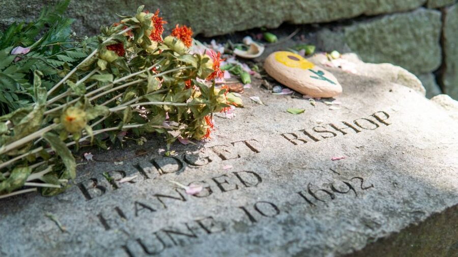 Salem: Self-Guided Scary Ghosts & Witch Trials Audio Tour - Witch trial history, then haunted stops around town