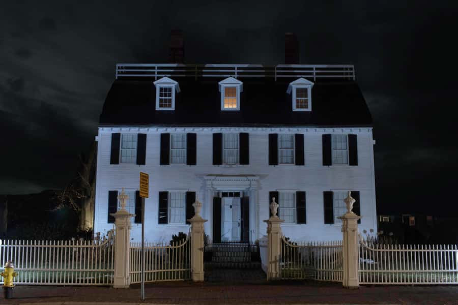 Salem: Ultimate Dead of Night Walking Ghost Tour - Who This Tour Fits Best (and Who Might Want a Different Plan)
