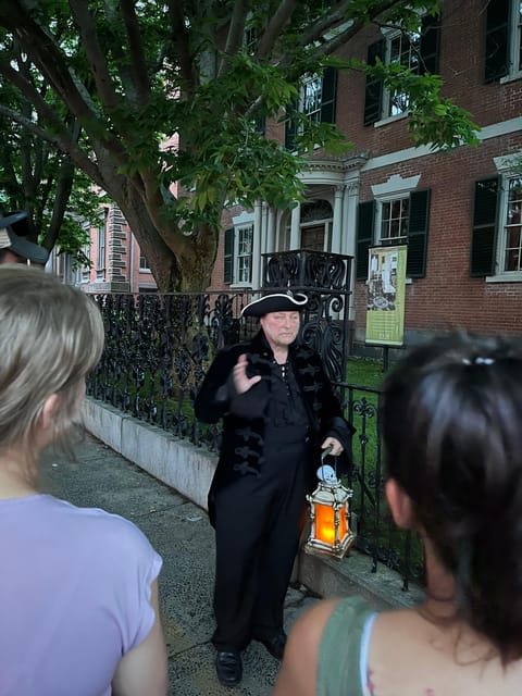 Salem: Vampires and Ghosts Walking Tour with Haunted Objects - Who Should Book This Salem Vampire and Ghost Walk?