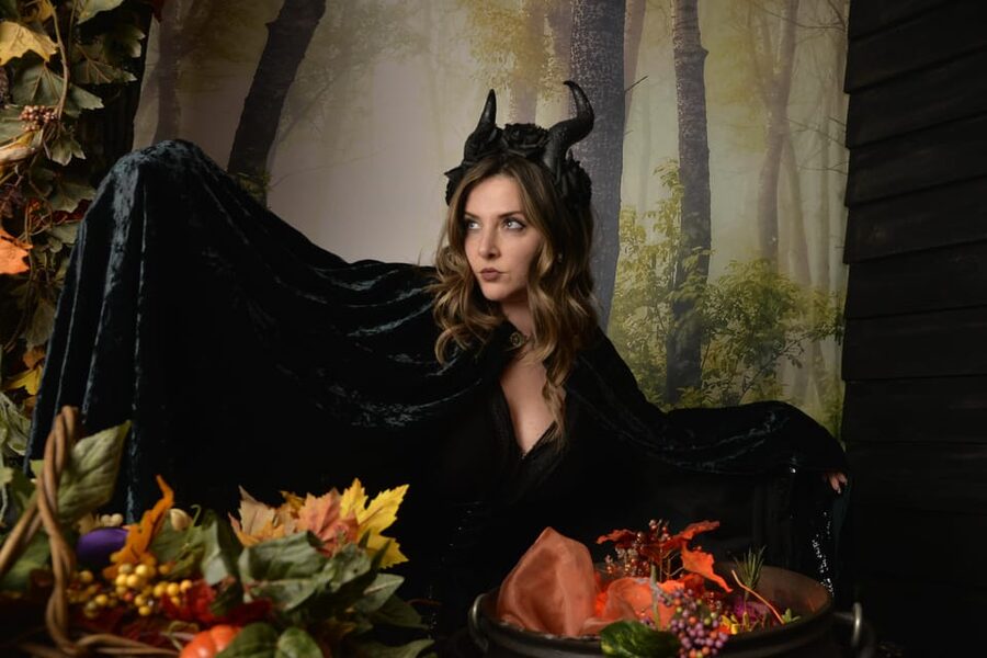 Salem: Witch Costume Photo Studio Experience - Salem Costume Photo Studio, the Witch Pix way