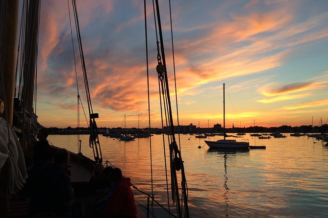 Schooner Fame Sailing Tour - Views, Photo Spots, and Why Timing Changes Everything