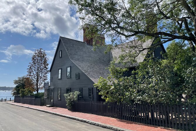 Self Guided Audio Tour 'Hawthorne's Haunts' Haunted Walking Tour Salem - Mercy Tavern and the tunnel rumors under Salem: spooky stories with a practical city feel