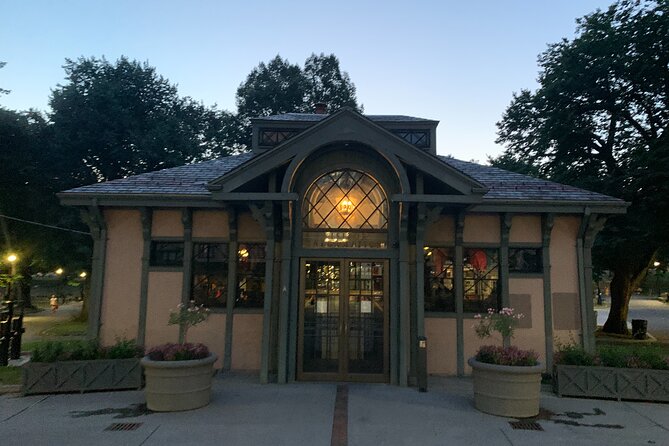 Self-Guided Smartphone Ghost Walking Tour Boston App EMF Reader - Who this ghost tour is best for