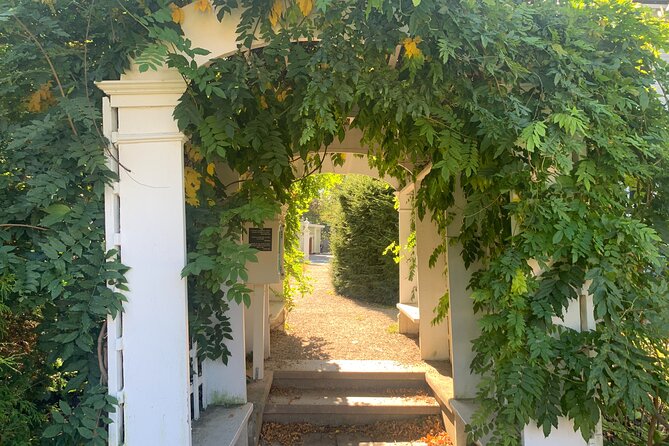 Self-Guided Smartphone Ghost Walking Tour in Salem - Admission basics and what to plan for at each stop