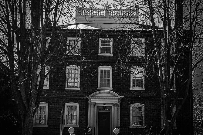 Spirits, Sinners & Scandals Tour - Start at 32 Derby Square, Then Follow the Story