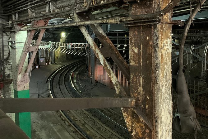 The Ghosts of Boston's Past Haunted Self-guided Tour - Omni Parker House: the Dickens mirror and the hunt for Tiny Tim