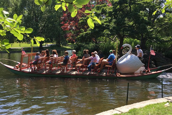 Tour-in-Four -- A Private four hour walking & driving city tour - USS Constitution and the Bunker Hill Monument, history with real physical landmarks