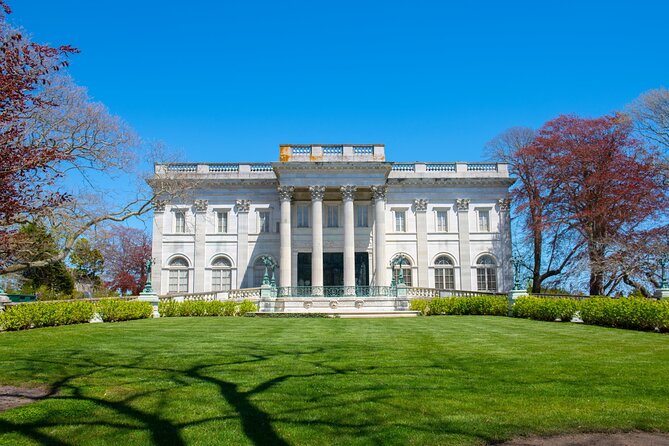 Ultimate Newport Self-Guided Audio Tour Bundle: Walk & Drive - Beyond Bellevue: Rough Point, beaches, Fort Adams, and the Irish District