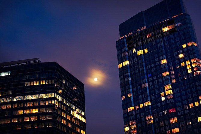 Underground Boston Ghost Tours: Gravestones & Gunpowder - Boston Common at Night: Hangings, Duels, and the Double Meaning of a Park